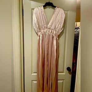 Elegant Gold Pleated Women's Dress